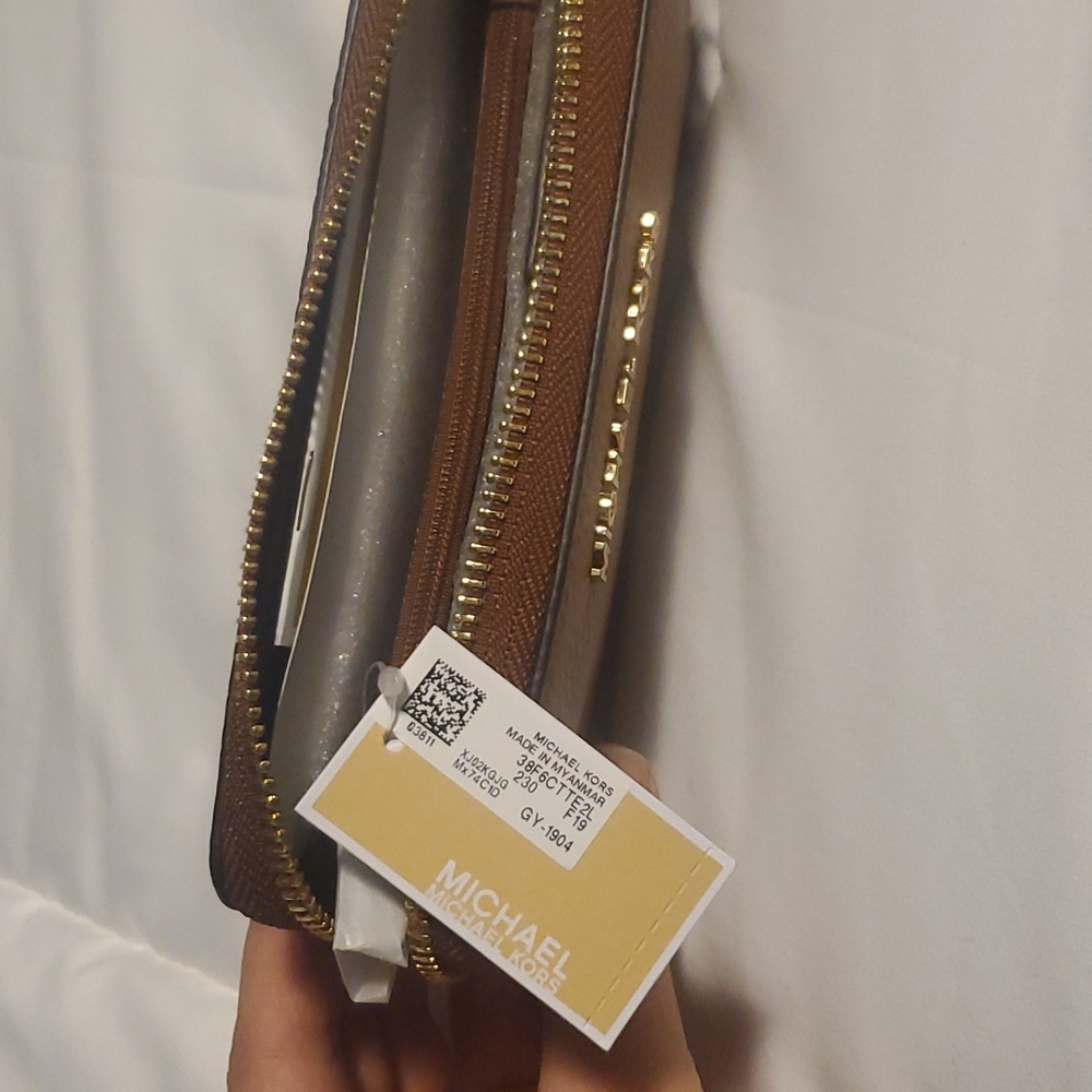 Michael kors wallet - Picture 4 of 7